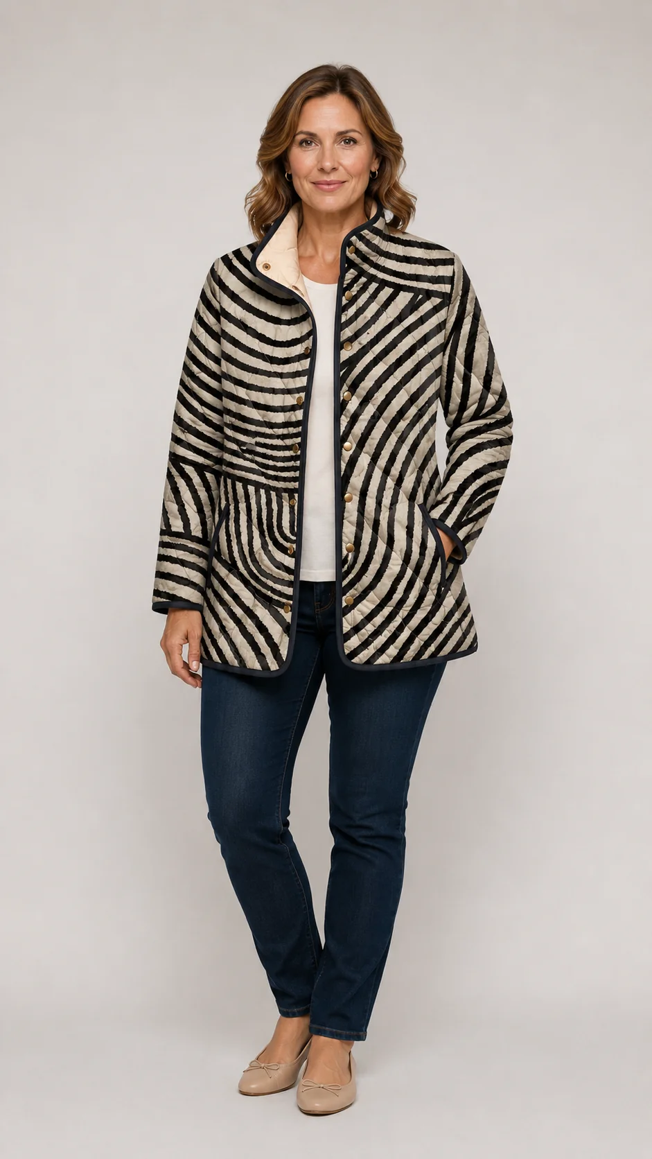Inaya | Retro Circle Design Quilted Jacket
